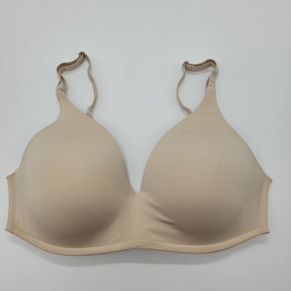 Soma Vanishing 360 Wireless Bra Beige Adjustable Straps Size 36C